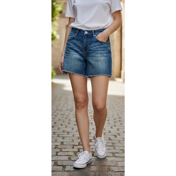 True Religion EMMA Mid Rise Bermuda Shorts Size 28 - Picture 1 of 11